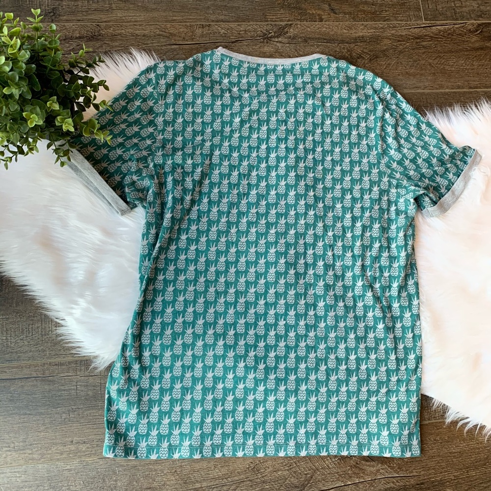 ❤️SOLD Men’s Ted Baker London pineapple pinetee - Picture 7 of 8